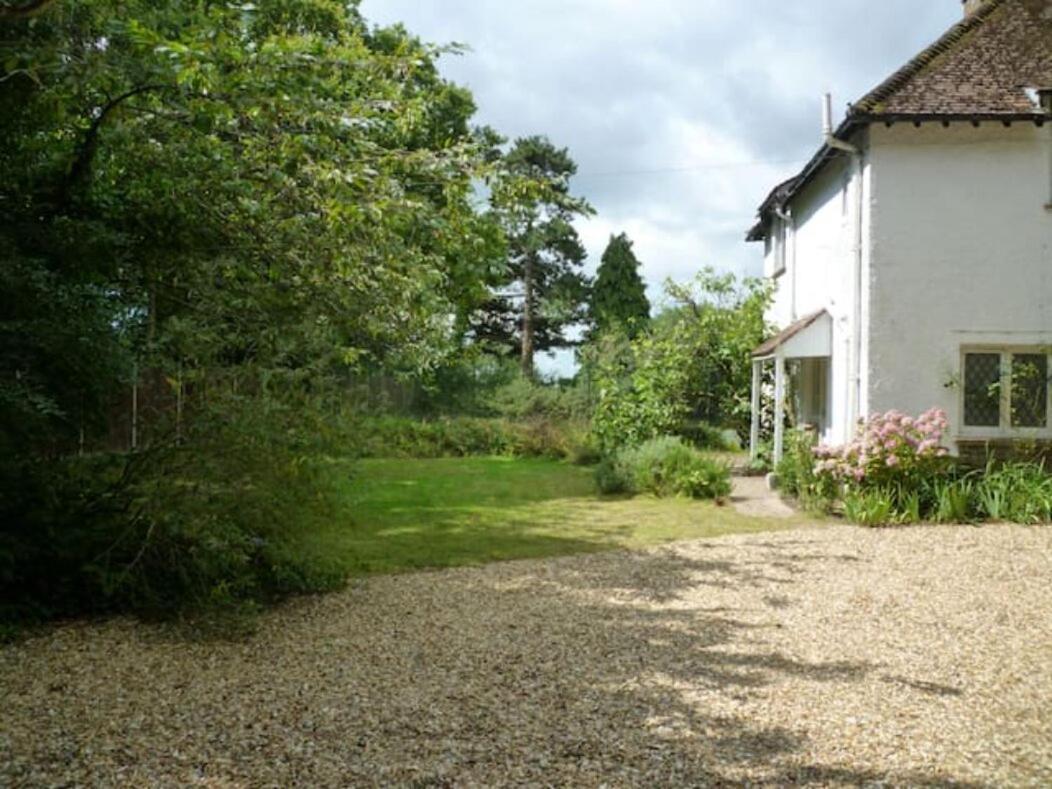 Cosy With Large Garden I Semi Rural Retreat! Nearby Countryside, Beaches & Goodwood - Chichester * Eartham