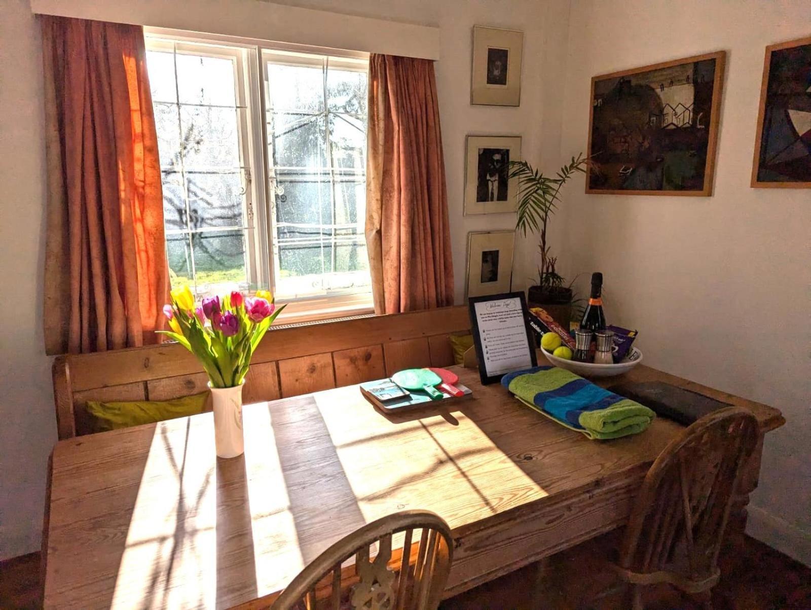 Cosy With Large Garden I Semi Rural Retreat! Nearby Countryside, Beaches & Goodwood - Chichester *