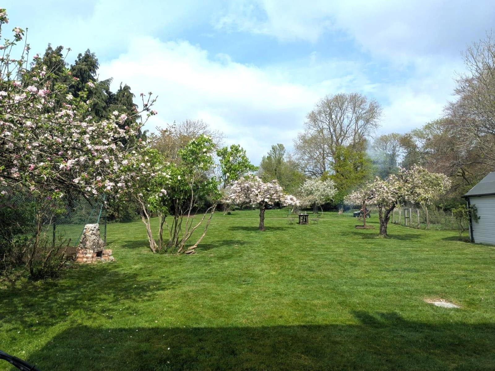 Cosy With Large Garden I Semi Rural Retreat! Nearby Countryside, Beaches & Goodwood - Chichester Eartham